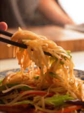 Sichuan Shredded Potatoes (酸辣土豆丝)